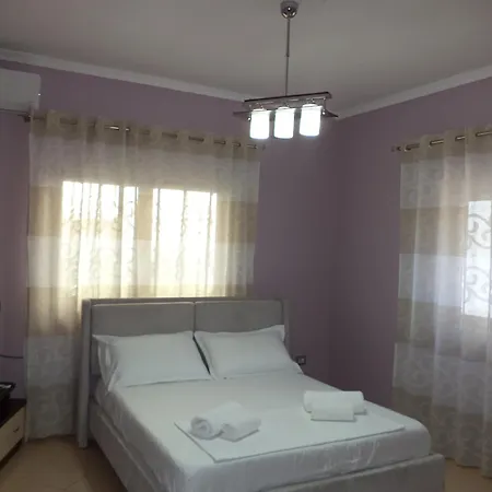 Estera Pensjonat Durrës